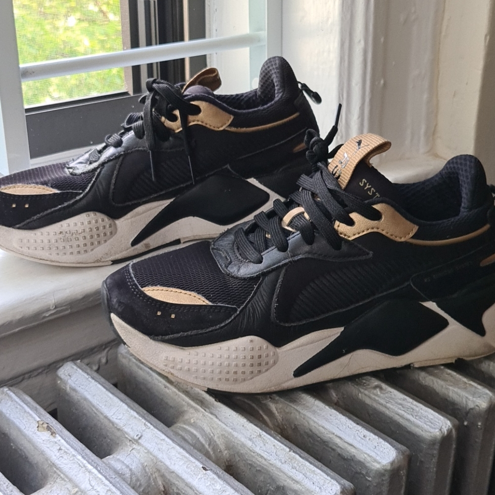 Puma Size 6 kids black and gold sneakers